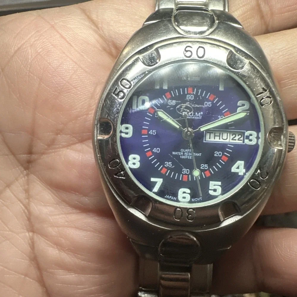 Working B.U.M Equipment Purple Dial Silver Tone Mens Watch Lume‎ 39mm Fit 7.5in
